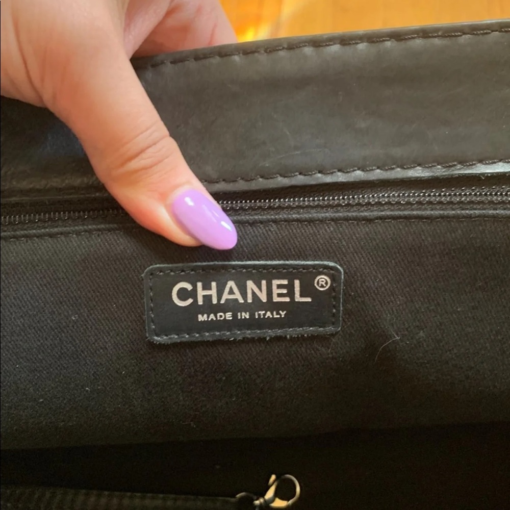 Chanel Vintage Handbag - Picture 4 of 8